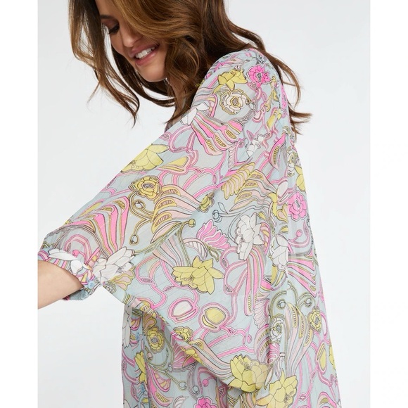 Badgley Mischka Tops - Badgley Mischka Woman Floral Chiffon Relax Flutter Sleeve Blouse LARGE Fairy